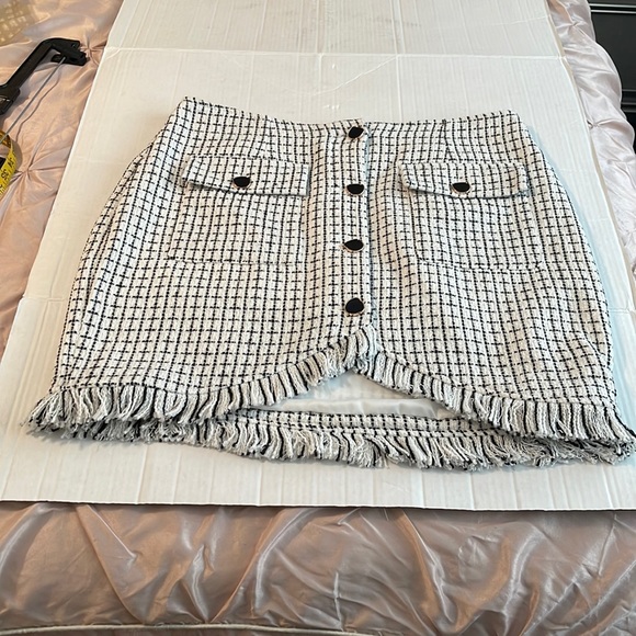 ♻️Shein Curve Black White Silver Houndstooth Frayed Fringe Midi Skirt Black 1XL - Picture 9 of 17